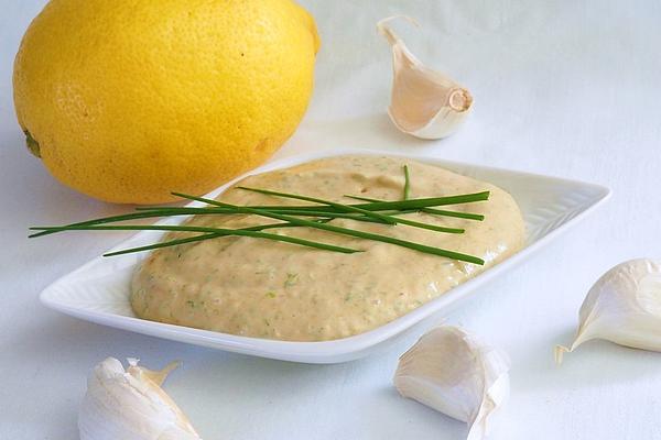 Tomato Mayonnaise Dressing for Salads and Wraps
