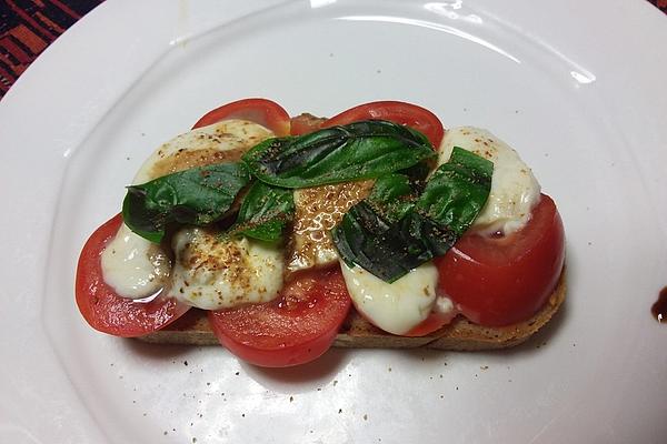 Tomato – Mozzarella – Bread