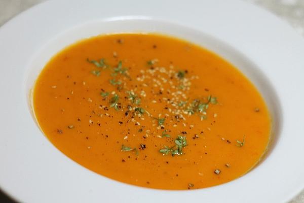 Tomato, Pepper and Carrot Soup with Ginger and Lemongrass