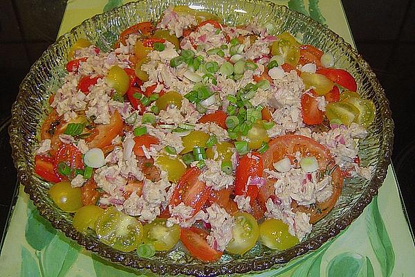 Tomato Salad with Tuna Dressing