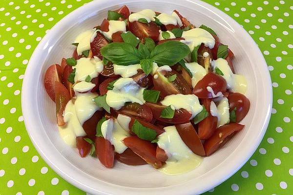 Tomato Salad with Yogurt Dressing