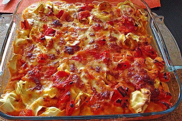 Tortellini Casserole with Tomato and Mozzarella