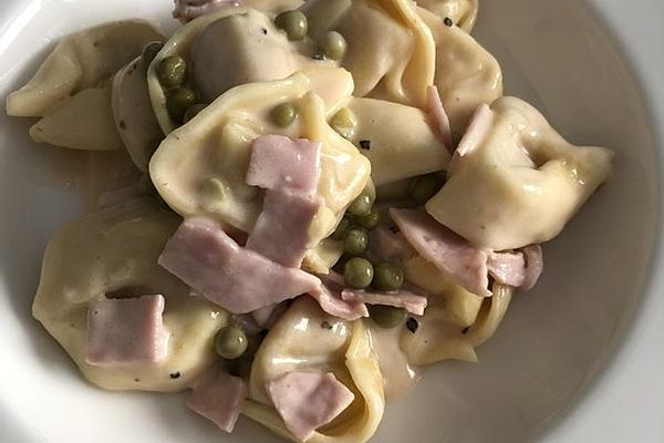 Tortellini in Ham – Cream Sauce with Peas