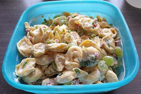 Tortellini Salad with Grapes