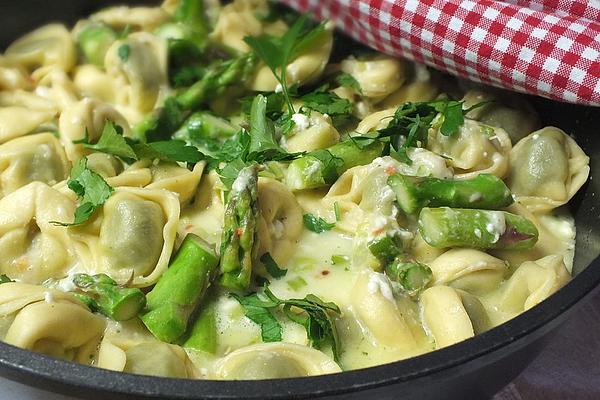 Tortellini with Green Asparagus