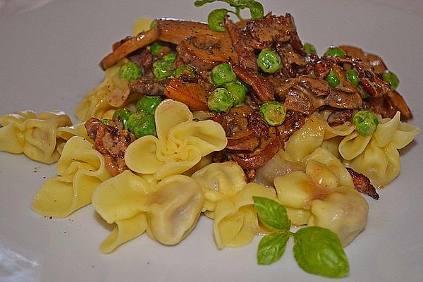 Tortellini with Mushroom and Basil Sauce