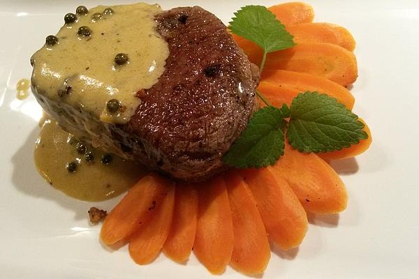 Tournedos with Bourbon Cream Sauce and Green Pepper