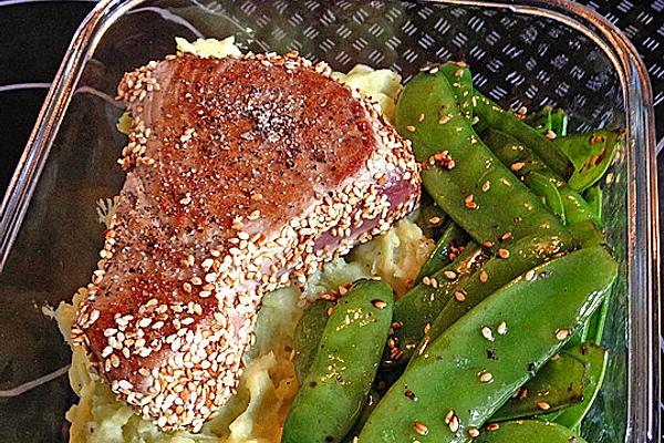 Tuna with Horseradish – Snow Peas and Mashed Potatoes
