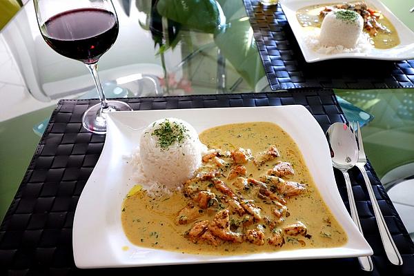 Turkey Breast with Mushrooms in Curry Sauce