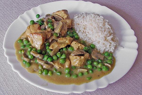 Turkey Curry with Peas and Mushrooms