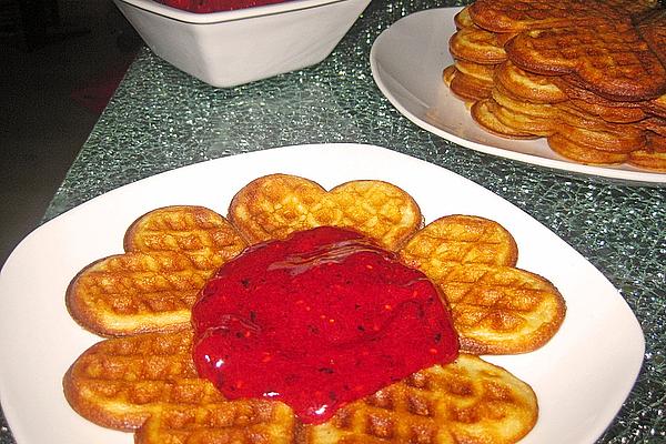 Vanilla Wafers with Cold Fruit Sauce