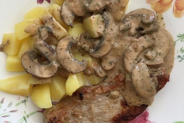 Veal Schnitzel with Mushroom and Lemon Sauce