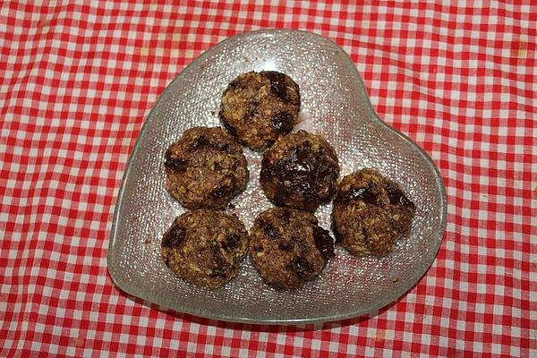 Vegan Chocolate Chip and Nut Cookies