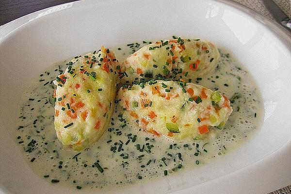 Vegetable Dumplings with Herb Sauce