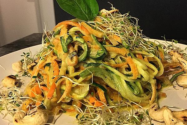 Vegetable Noodles with Cashew and Avocado Sauce