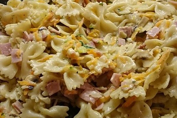 Vegetable Noodles with Ham