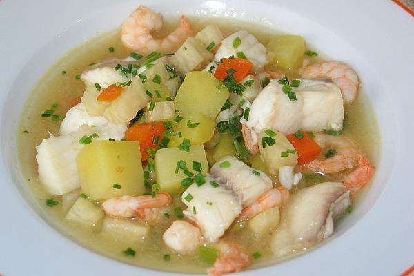 Vegetable Soup with Fish and Prawns