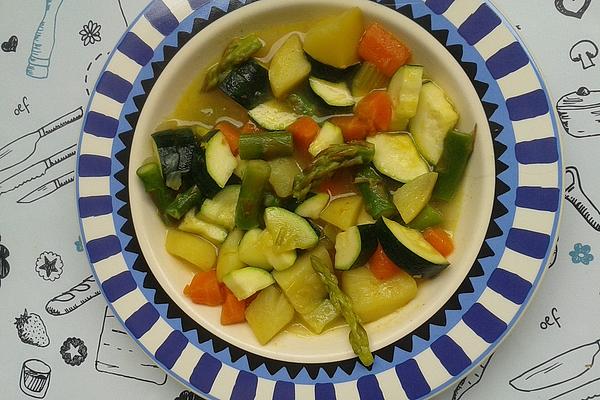 Vegetable Soup with Green Asparagus