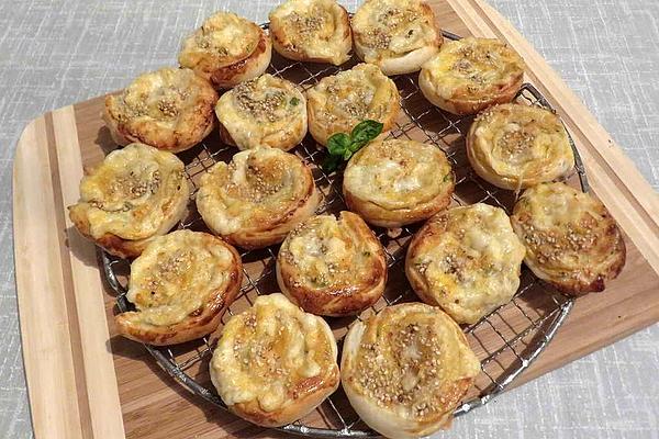 Vegetarian Cheese Puff Pastry Snails
