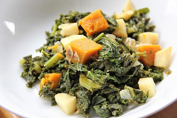 Vegetarian Kale with Celery and Pumpkin