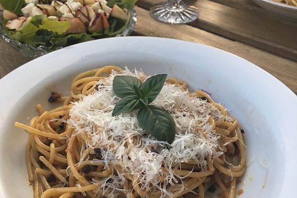 Vegetarian Spaghetti Carbonara with Sun-dried Tomatoes and No Cream