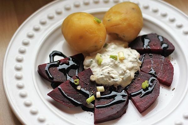 Warm Beetroot in Balsamic Vinegar with Jacket Potatoes and Cream Cheese