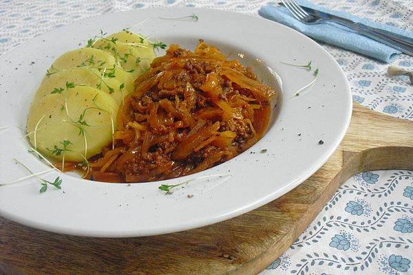 White Cabbage and Minced Meat Stew