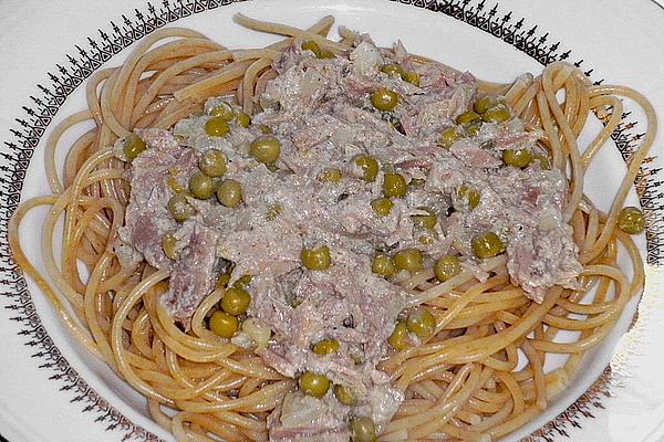 Whole Grain Spaghetti with Tuna and Pea Sauce