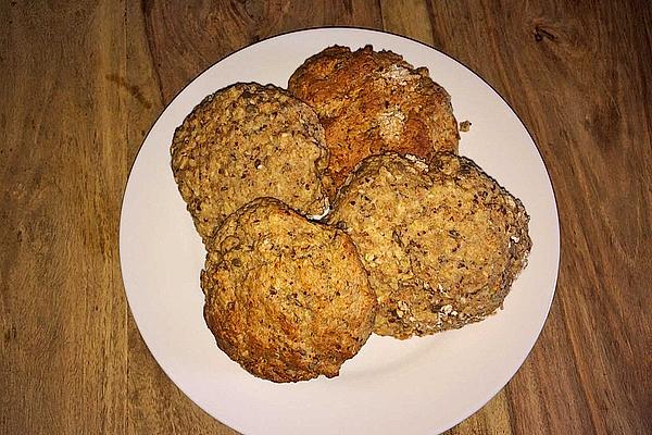 Wholemeal Spelled Rolls with Grains