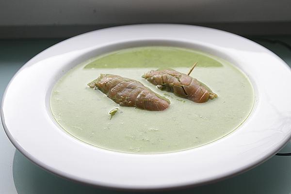 Wild Garlic Cream Soup with Salmon Rolls