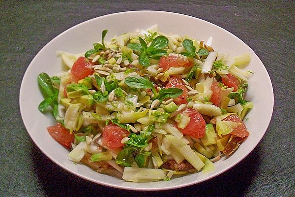 Winter Salad with Chicory and Fruits