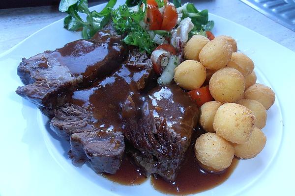 Wintry Red Wine Braised Beef with Plum Sauce