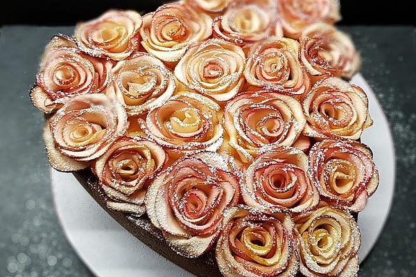 World`s Best Cheesecake with Apple Roses