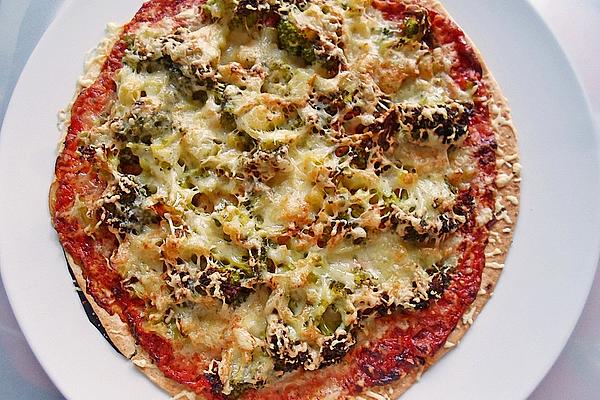 Wrap Pizza with Broccoli and Sour Cream Ketchup