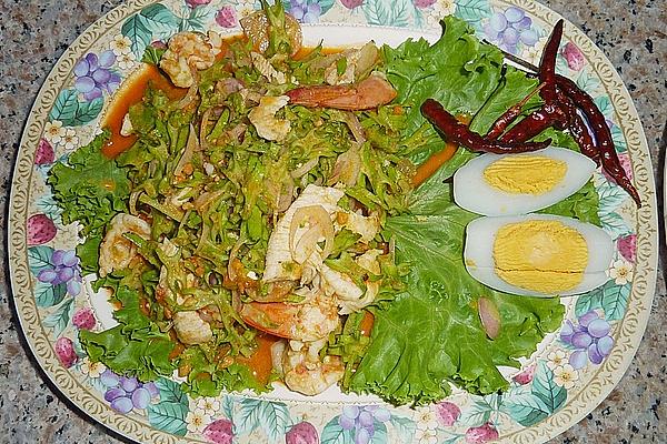 Yam Tua Puu – Thai Wing Bean Salad with Minced Pork and Prawns