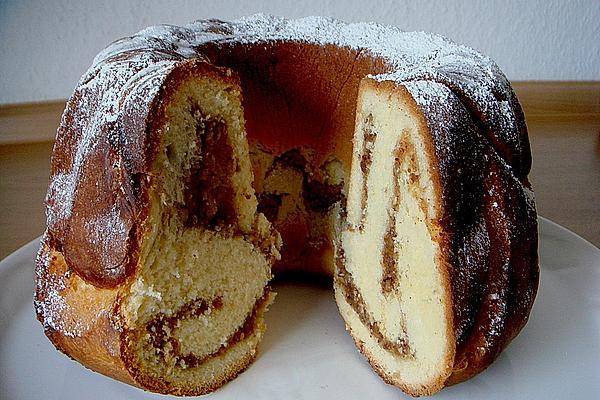 Yeast – Bundt Cake with Nut Filling