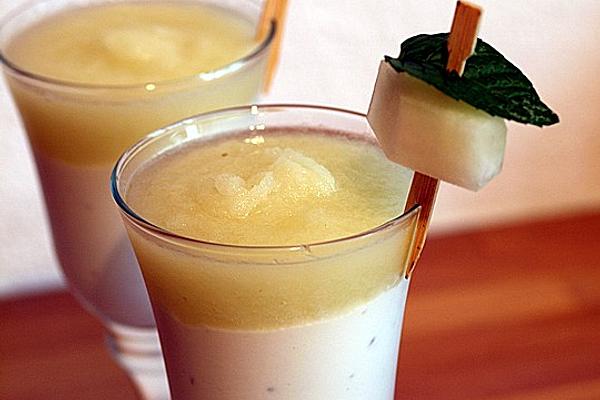 Yoghurt Cream with Melon Skewers