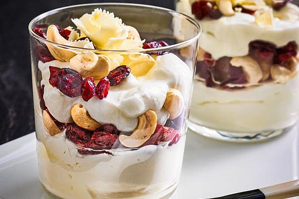 Yogurt – Mascarpone Cream with Cranberries and Cashew Nuts