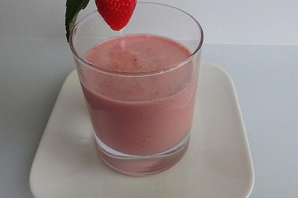 Yogurt Mix with Strawberries