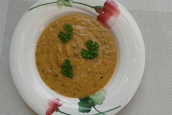 Zucchini – Cream Soup with Leek, Tomatoes and Carrots