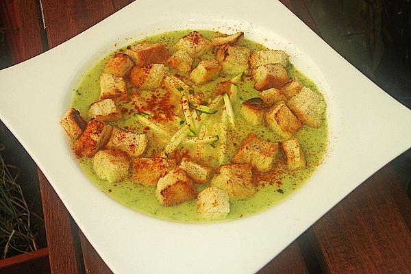Zucchini Cream Soup with White Bread Croutons