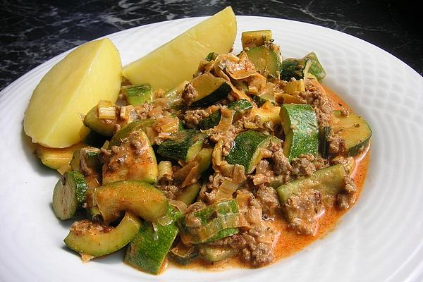 Zucchini – Mince Pan with Cream Cheese