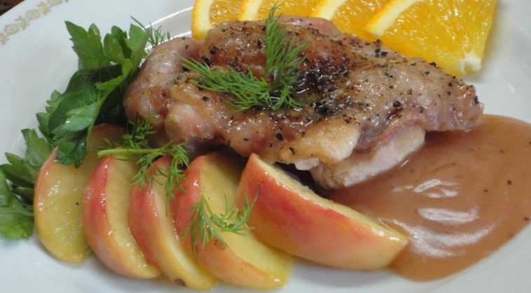 Duck with Apples in Orange Sauce