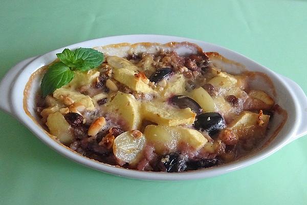 Apple Gratin with Nuts and Grapes