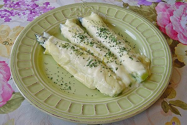 Asparagus in Pancakes, Gratinated with Cheese Sauce