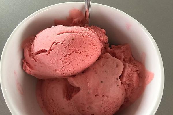 Berry Yogurt Ice Cream