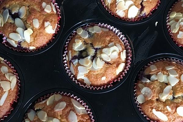 Blueberry – Almond – Muffins