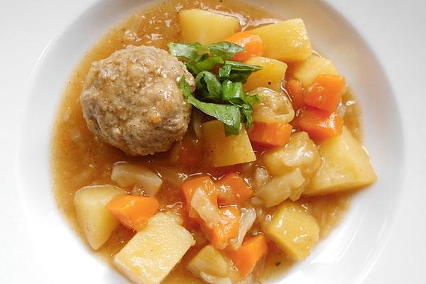 Cabbage Stew with Potatoes and Carrots