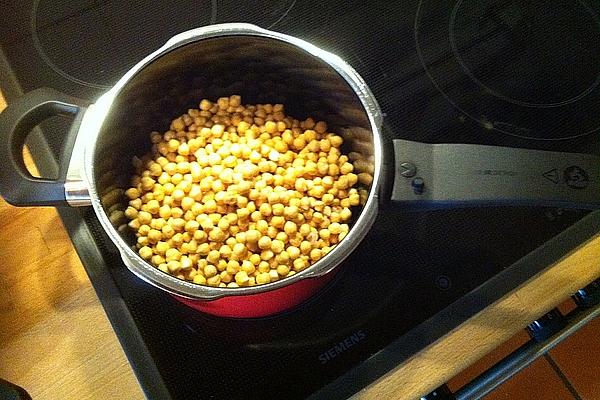 Chickpea Soup with Pasta