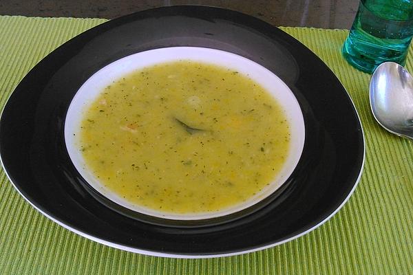 Cold Zucchini Soup with Buttermilk